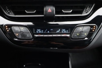 Toyota C-HR I Crossover 1.8 Hybrid 122KM 2018 Toyota C-HR 1.8 Hybrid, Salon Polska, Serwis ASO, zdjęcie 15