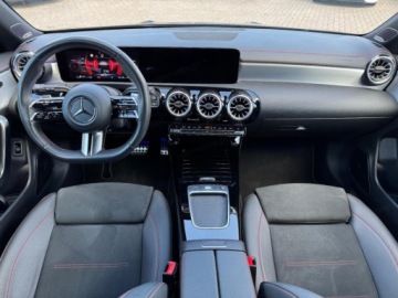 Mercedes CLA C118/X118 Shooting Brake Facelifting 2.0 250 224KM 2025 CLA 250 4-Matic AMG Line Shooting Brake 2.0 (224KM) 2025, zdjęcie 6