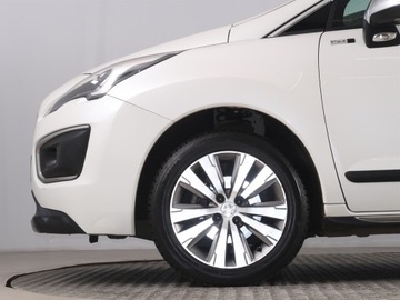 Peugeot 3008 I Crossover Facelifting 1.2 PureTech 130KM 2016 Peugeot 3008 1.2 PureTech, Salon Polska, zdjęcie 14