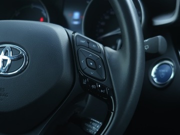 Toyota C-HR I Crossover Facelifting 1.8 Hybrid 122KM 2022 Toyota C-HR 1.8 Hybrid, Serwis ASO, Automat, zdjęcie 19