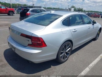 Volvo S90 II 2018 Volvo S90 2018 Volvo S90 T5 AWD Momentum 2.0 Benzyna 250KM, zdjęcie 3
