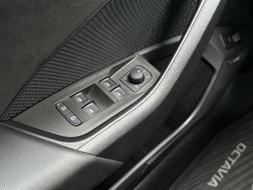 Skoda Octavia IV RS Kombi 2.0 TDI SCR 200KM 2022 Skoda Octavia 2.0TDI 200KM RS DSG l Canton, Webast, zdjęcie 16