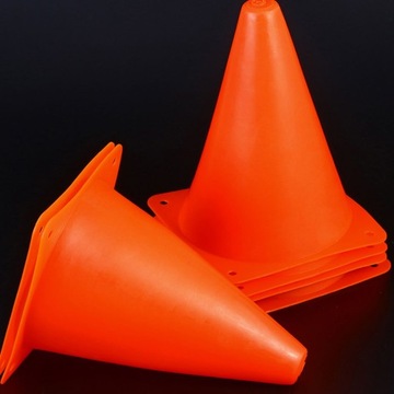 ФУТБОЛЬНЫЕ КОНУСЫ СПОРТИВНЫЕ ТРЕНИРОВКИ БАСКЕТБОЛЬНЫЕ ПЛАСТИКОВЫЕ