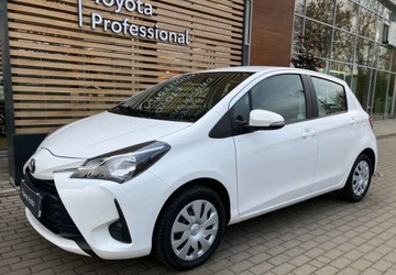 Toyota Yaris III Hatchback 5d Facelifting 2017 1.5 Dual VVT-iE 111KM 2019 Toyota Yaris Toyota Yaris 1.5 Active 1.5 Benzyna 111KM, zdjęcie 1