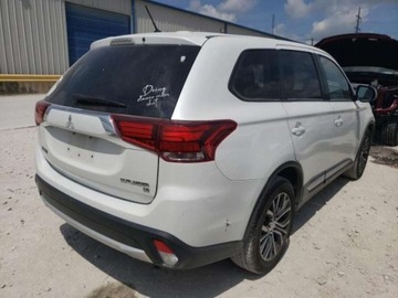 Mitsubishi Outlander III 2016 Mitsubishi Outlander 2016 MITSUBISHI OUTLANDER..., zdjęcie 3