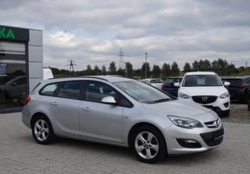 Opel Astra J Sports Tourer Facelifting 1.6 CDTI ecoFLEX 110KM 2015 Opel Astra 1.6 CDTI 110KM Okazja Sprowadzony Oplacony 1.6 Diesel 110KM, zdjęcie 2