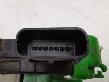 HYUNDAI I40 2013 LEVÝ STRANA ZÁMEK DVEŘE ZADNÍCH