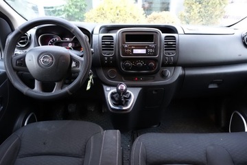 Opel Vivaro B Kombi Extra Long H1 2,9t 1.6 BiTurbo 125KM 2017 Opel Vivaro 9os. Tempomat Ogranicznik predkosci Czujniki parkowania FV, zdjęcie 9