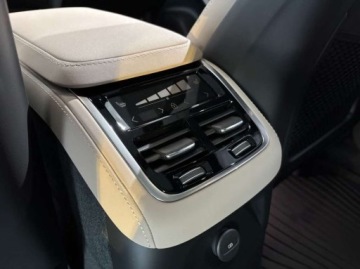 Volvo XC90 II 2026 Volvo XC 90 T8 Ultra Bright 2026 2.0 Hybryda Plug-in 462KM, zdjęcie 16