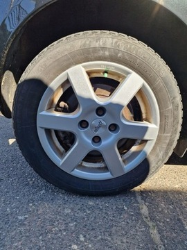 Toyota Yaris II Hatchback 5d 1.4 D-4D 90KM 2006 Toyota Yaris 1.4 D4-D 90 KM, Klimatyzacja, Klucz, zdjęcie 25