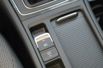 Volkswagen Golf VII Variant Facelifting 1.6 TDI-CR DPF BMT 115KM 2020 Volkswagen Golf Comfortline Gwarancja, zdjęcie 26