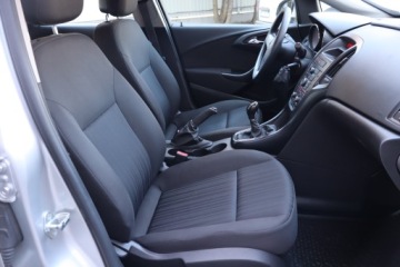 Opel Astra J GTC 1.7 CDTI ECOTEC 110KM 2014 Opel Astra 1.7 CDTI, Salon Polska, Serwis ASO, zdjęcie 8