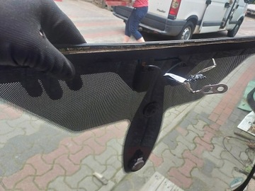 FOCUS MK3 SKLO (OKNO) PŘEDNÍ ČELNÍ OHŘÍVAČ SENSOR