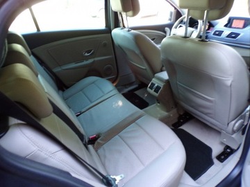 Renault Megane II Kombi 2.0 16V CVT 140KM 2009 Renault Megane Skrzynia /Automatyczne /Skóry, zdjęcie 31