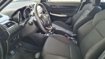 Suzuki Swift VI Hatchback 1.2 DualJet SHVS 90KM 2020 Suzuki Swift 1,2 DualJet SHVS, Hybrid 90 KM, 71 Tys.km, Gwarancja 1.2 90KM, zdjęcie 8