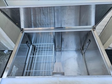 Холодильный стол для салата 2-дверный с откидной крышкой Hendi