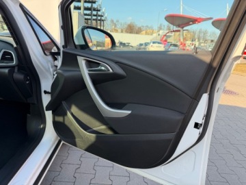 Opel Astra H Hatchback 5d 1.4 TWINPORT ecoFLEX 90KM 2011 Opel Astra ZAMIEŃ swoje auto zostaw w rozliczeniu – Dowóz pod dom, zdjęcie 11