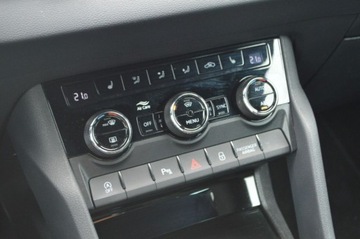 Skoda Karoq Crossover Facelifting 2.0 TSI 190KM 2023 Skoda Karoq 2.0 TSI 4x4 Sportline DSG, Gwarancja, Serwis ASO, 1Wlasciciel, zdjęcie 16