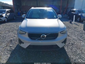 Volvo XC40 2023 Volvo XC 40 B5 Ultimate Bright Theme 2023 2.0 Benzyna 247KM, zdjęcie 7