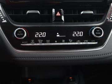 Toyota Corolla XII Sedan 1.5 VVT-i 125KM 2022 Toyota Corolla 1.5 VVT-i, Salon Polska, zdjęcie 15