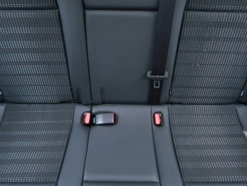 Peugeot 2008 I SUV Facelifting 1.2 PureTech 130KM 2017 Peugeot 2008 1.2 PureTech, Salon Polska, zdjęcie 9