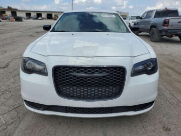 Chrysler 300C II 2022 Chrysler 300 2022r., Touring, 3.6L, od ubezpieczalni 3.6 Benzyna 296KM, zdjęcie 4