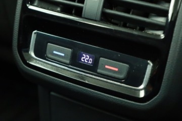 Volkswagen Passat B8 Variant 2.0 TDI BlueMotion SCR 150KM 2019 VW Passat 2.0 TDI, Salon Polska, Navi, Klima, zdjęcie 12