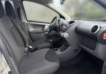 Toyota Aygo I Hatchback 3d 1.0 VVT-i 68KM 2010 Toyota Aygo 1.0 VVT-i Sol EU5 Benzyna 68KM, zdjęcie 11