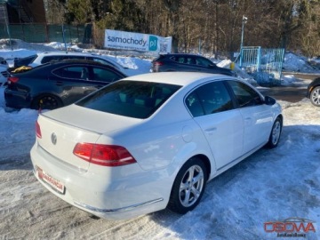 Volkswagen Passat B7 Limousine 2.0 TDI CR BlueMotion 177KM 2013 Volkswagen Passat 2.0tdi 4-Motion R-Line max wyposazenie Webasto ledy xeno, zdjęcie 3