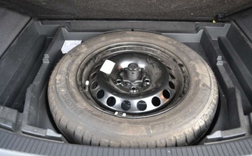 Volkswagen Touran II 1.6 TDI 105KM 2014 Volkswagen Touran Bezwypadkowy - Serwis - OPLACONY - Bez Korozji 1.6 105KM, zdjęcie 33