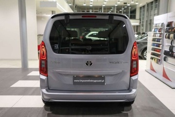 Toyota 2023 Toyota Proace City Verso City Verso 1.5 D-4D Business 1.5 Diesel 102KM, zdjęcie 4