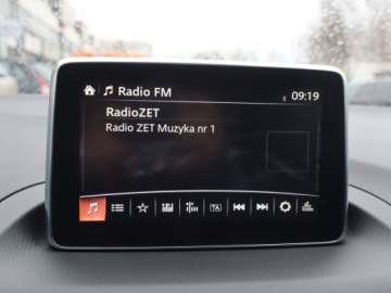 Mazda 3 III Hatchback  2.0 SKYACTIV-G  165KM 2016 Mazda 3 2.0 Skyactiv-G, Salon Polska, Navi, Klima, zdjęcie 15