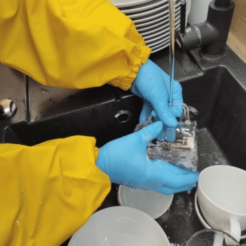 ЗАЩИТНЫЕ ВОДОНЕПРОНИЦАЕМЫЕ РУКАВА ЖЕЛТЫЕ PROS МОДЕЛЬ 002