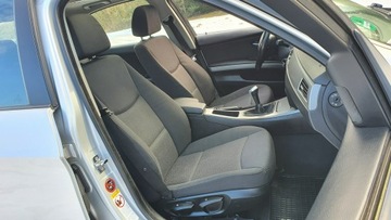BMW Seria 3 E90-91-92-93 Limuzyna E90 320i 150KM 2005 BMW 320 2.0i 150KM # Climatronic # 2x PDC # Szyber, zdjęcie 6