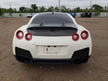 Nissan GT-R 2015 Nissan GT-R 2015 premium 3.8l 3.8 Benzyna 545KM, zdjęcie 2