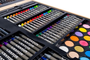 БОЛЬШОЙ ХУДОЖЕСТВЕННЫЙ НАБОР В ДЕРЕВЯННОМ КОРПУСЕ 220