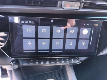 Alfa Romeo Junior SUV 1.2 Hybrid 145KM 2026 ALFA ROMEO Junior Ibrida Suv 1.2 (145KM) 2026, zdjęcie 8