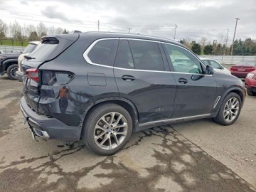 BMW X5 G05 2022 BMW X5 xDrive40i 2022 3.0 Benzyna 335KM, zdjęcie 3