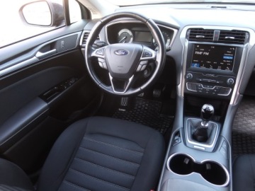 Ford Mondeo V Liftback Facelifting 2.0 EcoBlue 150KM 2019 Ford Mondeo 2.0 EcoBlue, Salon Polska, Klima, zdjęcie 6