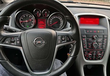 Opel Astra J GTC 1.4 Turbo ECOTEC 120KM 2013 Opel Astra 1.4B 120Ps PolSkora Klimatronik Podgrzewana kierownicafotele 1, zdjęcie 6