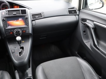 Toyota Verso Minivan Facelifting 1.8 Valvematic 147KM 2016 Toyota Verso 1.8 Valvematic, Salon Polska, GAZ, zdjęcie 7