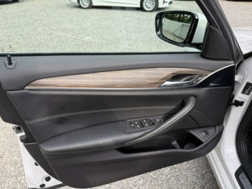 BMW Seria 5 G30-G31 2018 BMW 525 Serwis ASO. Virtualny kokpit. Kamera 360, zdjęcie 22