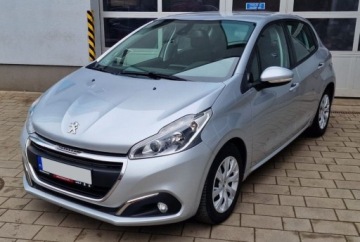 Peugeot 208 I Hatchback 5d Facelifting 1.2 PureTech 82KM 2017 Peugeot 208 Salon PL Faktura VAT Climatronic Czujnik deszczuzmierzchu 1.2