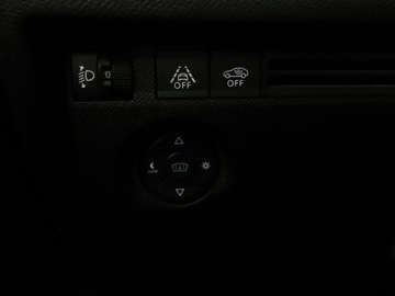 Citroen C4 III SUV 1.5 BlueHDi 110KM 2021 Citroen C4 Kamera, Navi, Aut.klima, Bluetooth, zdjęcie 34