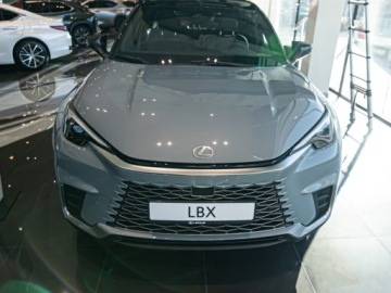 Lexus LBX 1.5 Hybrid 136KM 2025 Od ręki - Emotion 1.5 Hybrid 136KM | Podgrzewane fotele!, zdjęcie 1