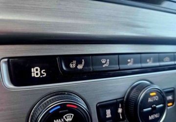 Volkswagen Golf VII Hatchback 3d 1.4 TSI BlueMotion Technology 125KM 2015 Volkswagen Golf Volkswagen Golf 1.4 TSI (BlueMotion Technology) DSG Highli, zdjęcie 19