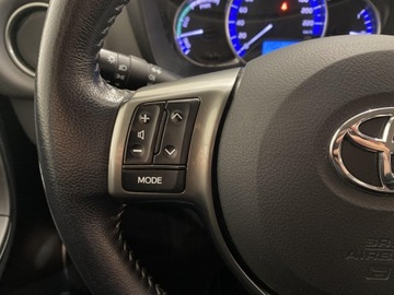 Toyota Yaris III Hatchback 5d Facelifting Hybrid 100KM 2015 Toyota Yaris Hybrid 100 Premium III (2011-2019) To, zdjęcie 12