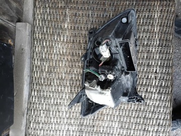 SVĚTLA PŘEDNÍ L+P TOYOTA AVENSIS T25 03R.