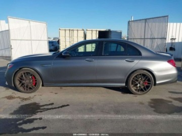 Mercedes Klasa E W213 2019 Mercedes-Benz Klasa E Amg 63 S 4Matic 2019 4.0 Benzyna 603KM, zdjęcie 2