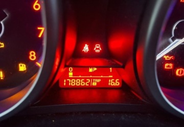 Mazda 3 II Sedan 1.6 MZR 105KM 2010 Mazda 3 Mazda 3 1.6 16V Exclusive 1.6 Benzyna 105KM, zdjęcie 22